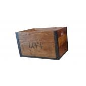 tarolo modern loft lakasba tomor fa feliratozva konyveknek zoldsegeknek.jpg